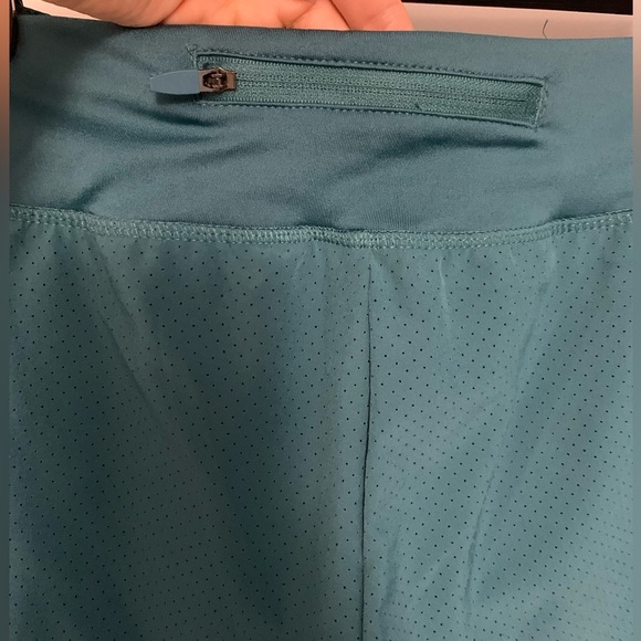 Diadora green athletic shorts with inner shorts (Size: S) - Picture 6 of 8